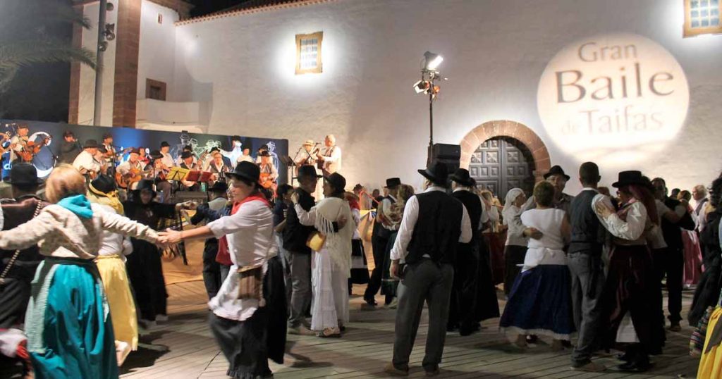 Antigua celebra el Día de Canarias organizando un Baile de Taifas de día