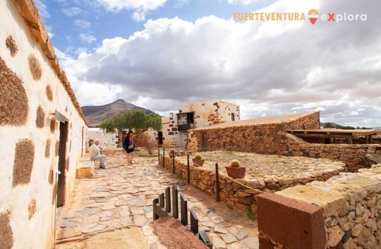 Casa tradizionale di Fuerteventura con cortile nell'Ecomuseo La Alcogida