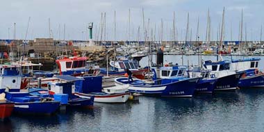 Embarcaciones de pesca y deportivas en Puerto de Gran Tarajal