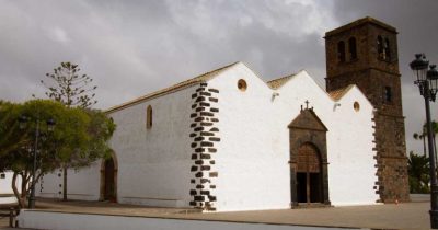 Iglesia de Nuestra Señora de la Candelaria en La Oliva