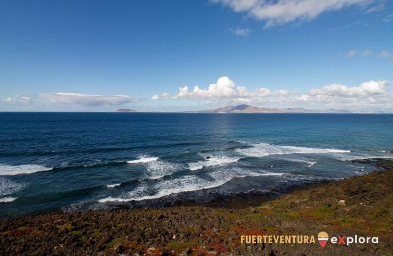 Isla de Lanzarote desde Faro de Punta Martiño