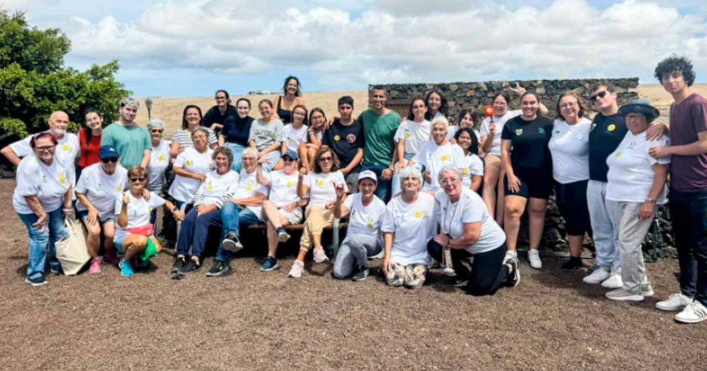 El Ayuntamiento de La Oliva promueve la unión intergeneracional con la convivencia entre mayores y jóvenes