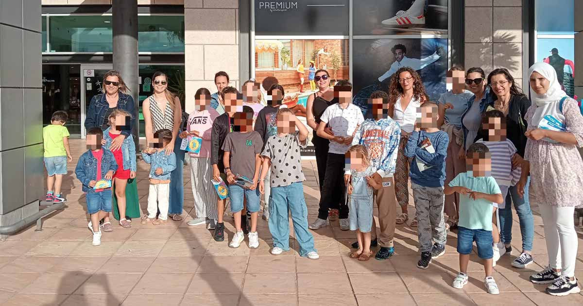 Los jóvenes de Betancuria disfrutan de una tarde de cine con el programa «Educando en Red»