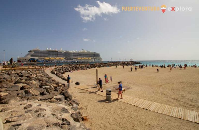 Passerella accanto a Playa Chica o a Los Pozos a Puerto del Rosario