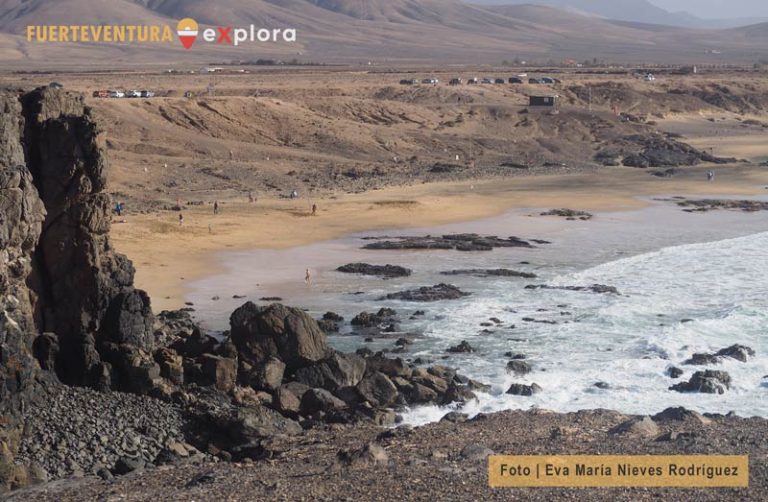 Playa Castillo o Piedra Playa en la costa de Fuerteventura