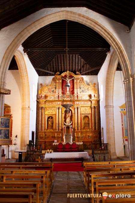 Retablo mayor de Iglesia de Santa María de Betancuria en Fuerteventura