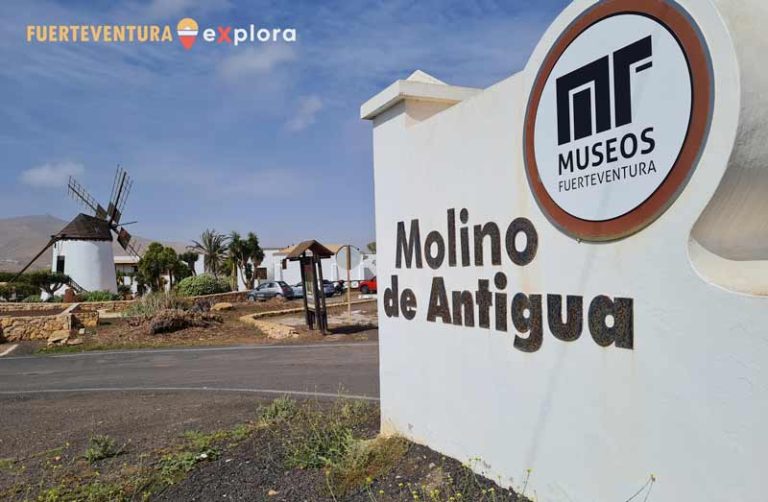 Señal exterior anunciando Molino de Antigua