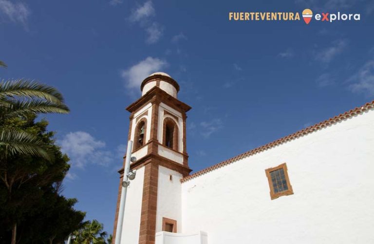 Torre con campanile della chiesa di Nuestra Señora de Antigua