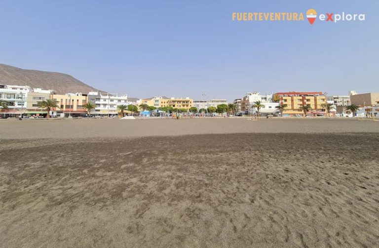 Vista del Gran Tarajal dalla spiaggia